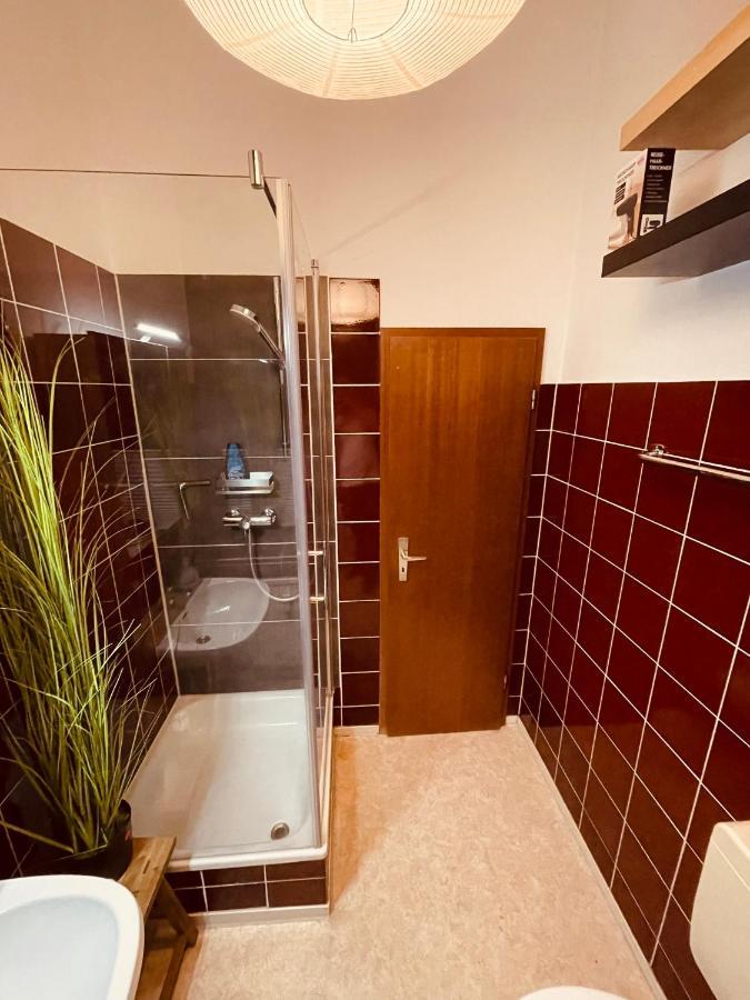 Retro Appartement Im Herzen Von Koeln Deutz Экстерьер фото